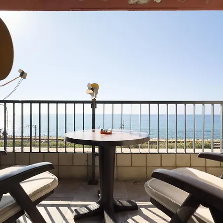 Impresionante Apartamento Delante Del Mar Vilassar De Mar Exterior photo